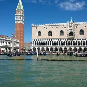  Appartamento In Back To San Marco Tourist Italia